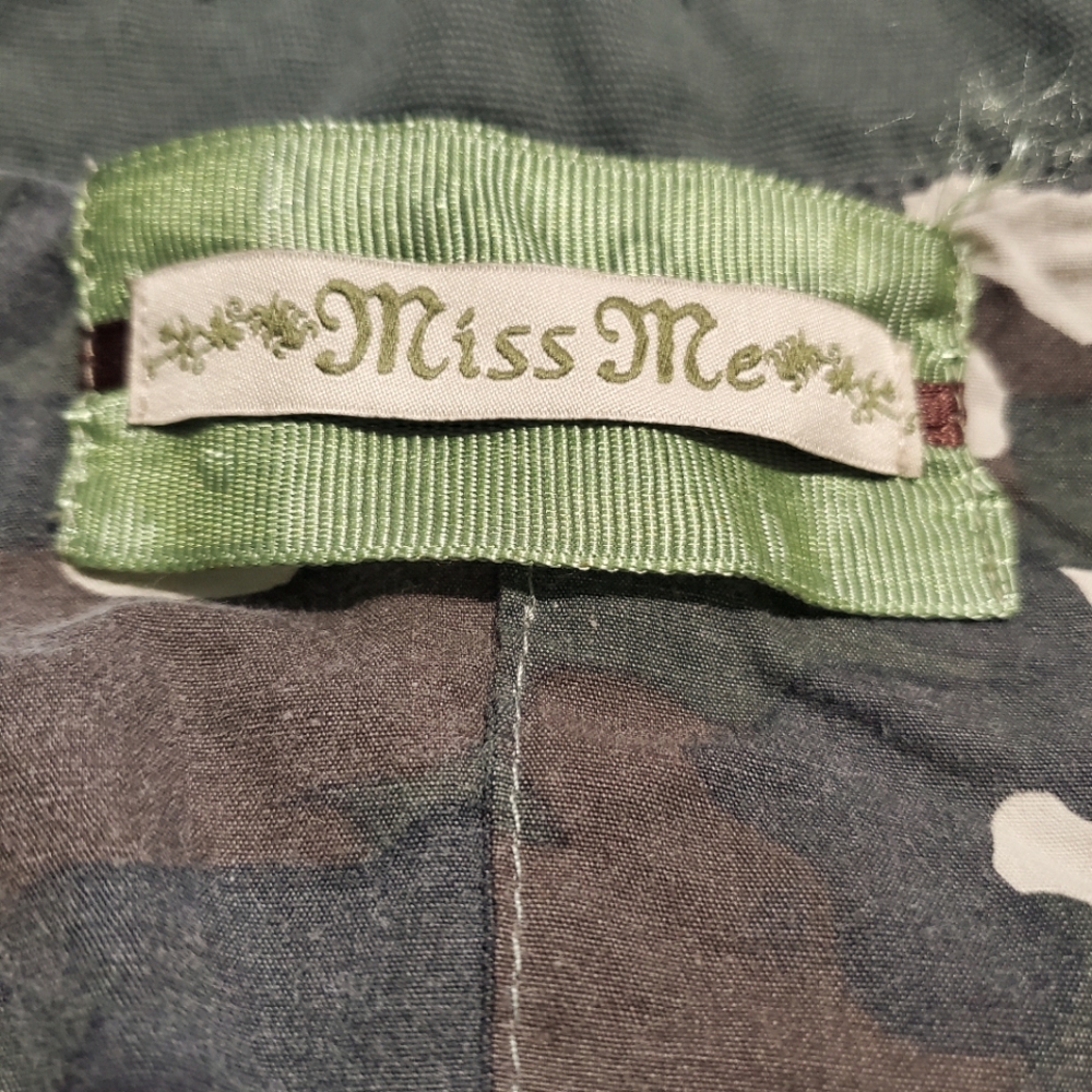 Miss Me Green Embroidered Vest - Picture 4 of 7